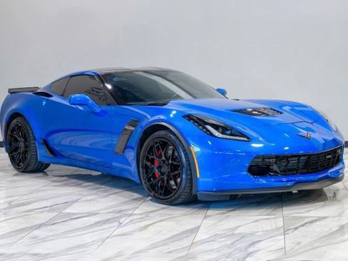Used 2016 Chevrolet Corvette Z06 w/ 3LZ Preferred Equipment Group RWD image 9
