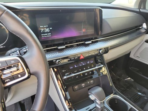 Used 2024 Kia Carnival SX Prestige FWD image 24