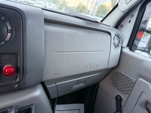 Used 2011 Ford E-250 and Econoline 250 RWD image 27