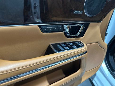 Used 2016 Jaguar XJ L Portfolio AWD/4WD image 42