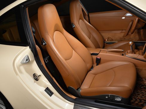 Used 2009 Porsche 911 Carrera S RWD image 5
