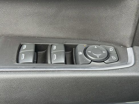 Used 2024 Chevrolet Silverado 1500 LT AWD/4WD image 16