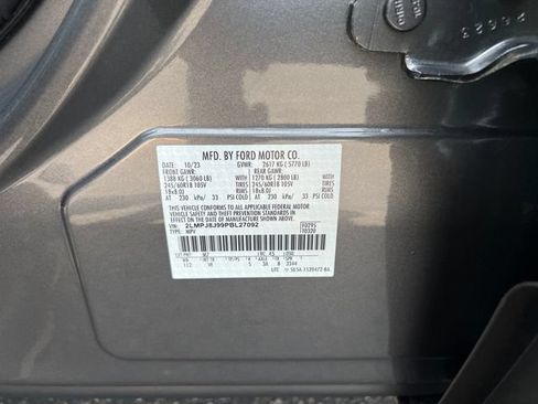 Certified 2023 Lincoln Nautilus AWD image 32