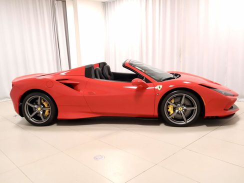 Certified 2022 Ferrari F8 Tributo RWD image 6