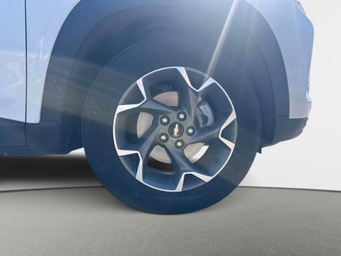 Used 2024 Chevrolet Trax LT w/ Driver Confidence Package image 6