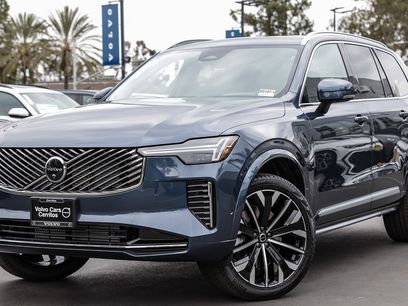 New 2025 Volvo XC90 T8 Plus w/ Protection Package Premier