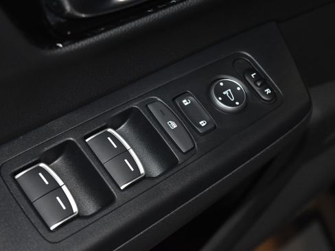 Used 2026 Honda CR-V EX-L image 6