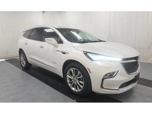 Used 2024 Buick Enclave Avenir w/ Avenir Technology Package AWD/4WD image 2