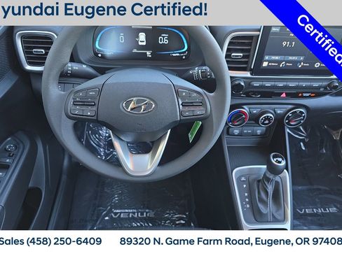Used 2025 Hyundai Venue SE FWD image 18