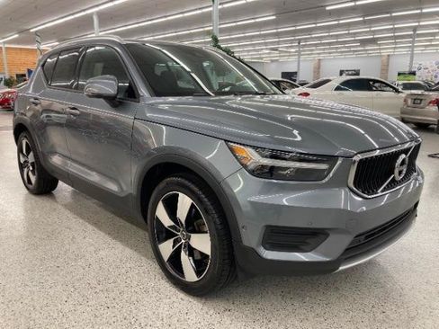 Used 2019 Volvo XC40 T5 Momentum AWD/4WD image 4