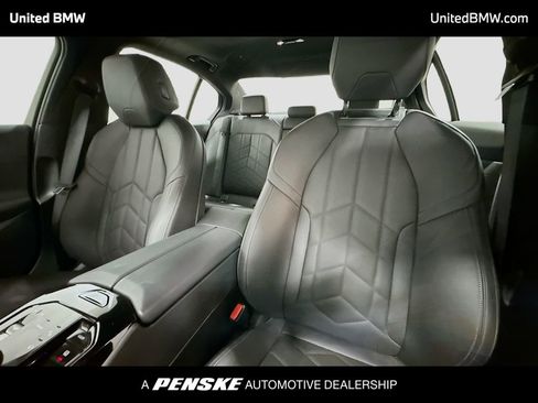Used 2024 BMW 540i xDrive w/ Premium Package image 5