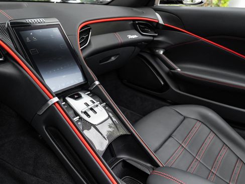 Used 2025 Ferrari Roma Spider image 39