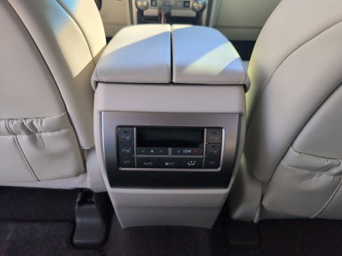 Used 2015 Lexus GX 460 image 24