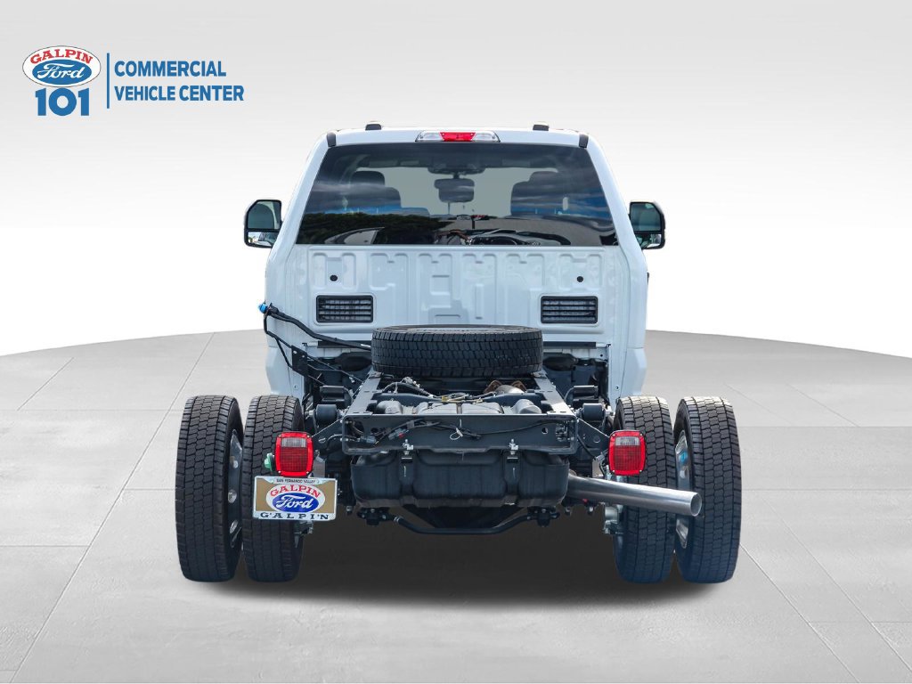 New 2026 Ford F550 4x4 Crew Cab Super Duty w/ XLT Value Package image 5