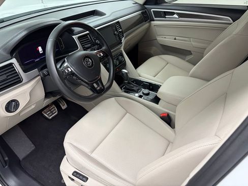 Used 2019 Volkswagen Atlas SEL R-Line image 17