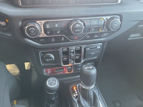 New 2026 Jeep Wrangler Willys AWD/4WD image 33