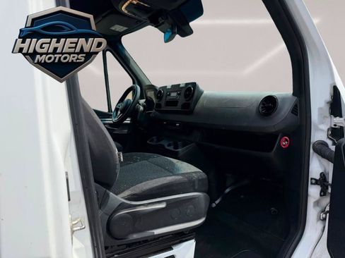 Used 2021 Mercedes-Benz Sprinter 2500 w/ Driver Convenience Package image 14