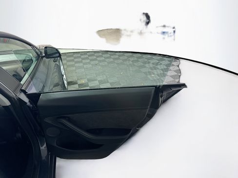 Used 2023 Tesla Model 3 Standard Range image 29