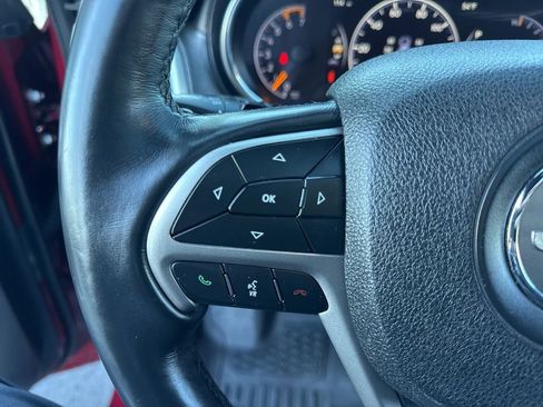 Used 2018 Jeep Grand Cherokee Limited image 28