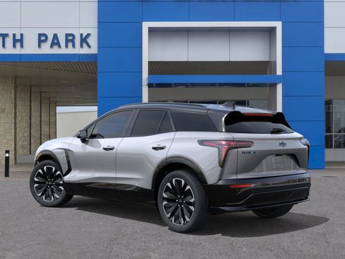 New 2026 Chevrolet Blazer EV RS image 3