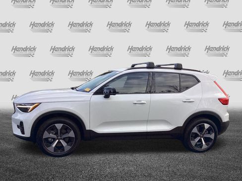 Certified 2026 Volvo XC40 B5 Plus w/ Protection Package Premier AWD/4WD image 11