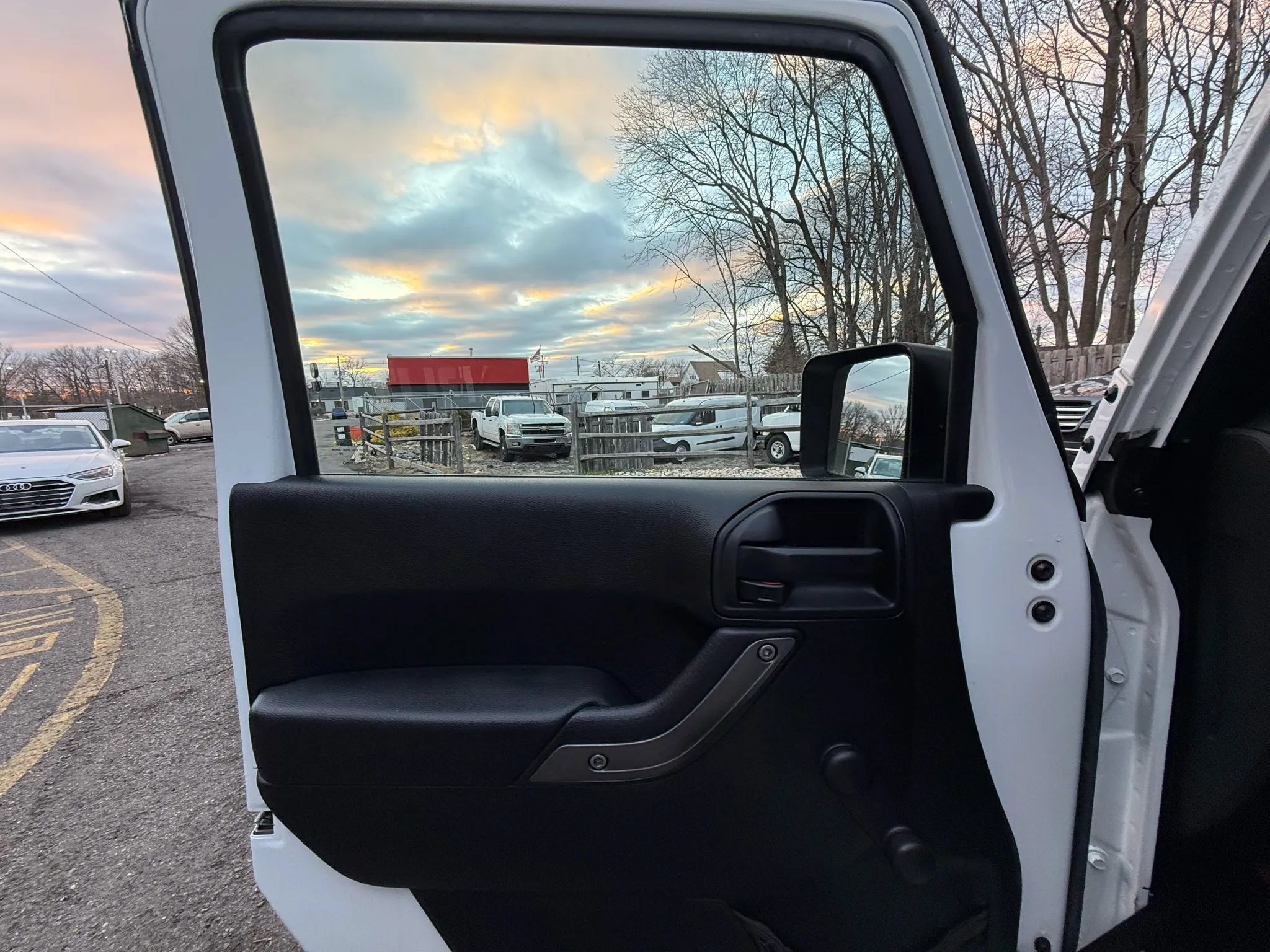 Used 2017 Jeep Wrangler Unlimited Sport AWD/4WD image 9