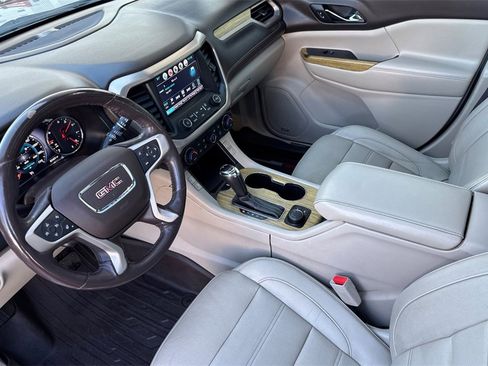 Used 2018 GMC Acadia Denali image 10