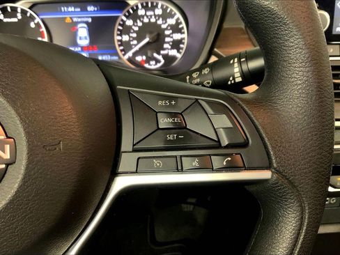 Used 2025 Nissan Altima 2.5 SV image 19