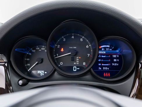 Certified 2026 Porsche Macan AWD/4WD image 21