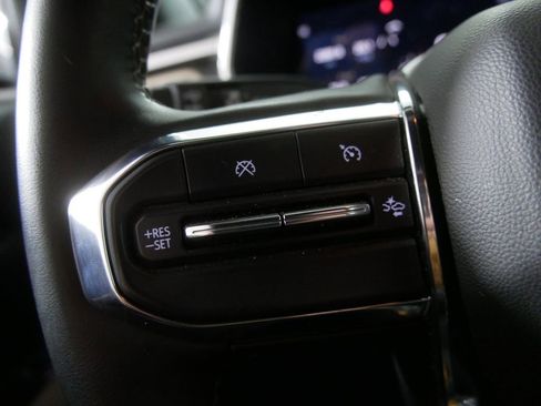 Used 2023 GMC Canyon Denali AWD/4WD image 22