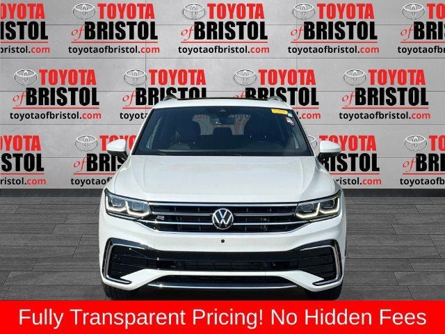 Used 2022 Volkswagen Tiguan SEL R-Line AWD/4WD image 9