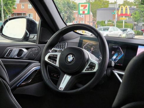 Used 2024 BMW X6 xDrive40i AWD/4WD image 21