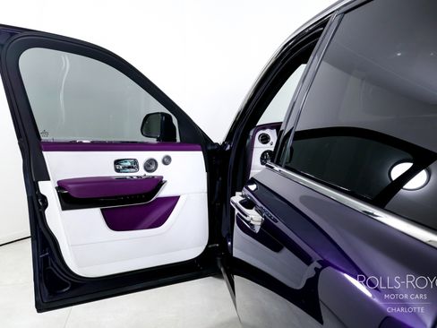 Used 2023 Rolls-Royce Cullinan image 11