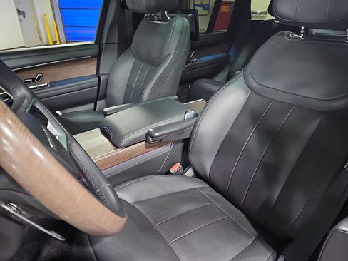 Used 2024 Land Rover Range Rover Long Wheelbase Autobiography image 17