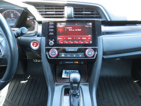 Used 2020 Honda Civic Sport image 19