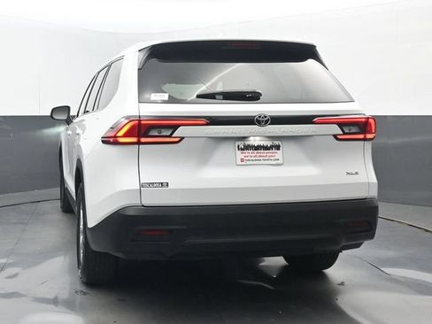 Used 2026 Toyota Grand Highlander FWD image 18