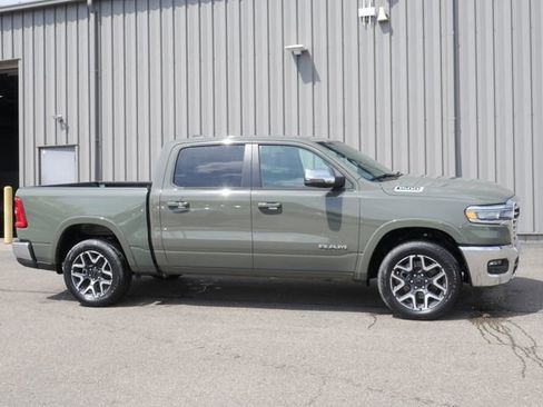 Used 2026 RAM 1500 Laramie AWD/4WD image 7