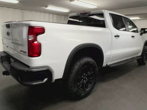 Certified 2023 Chevrolet Silverado 1500 ZR2 w/ Technology Package AWD/4WD image 8