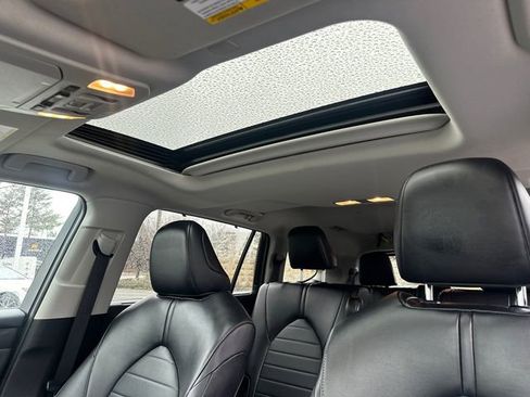 Used 2022 Toyota Highlander XLE AWD/4WD image 33