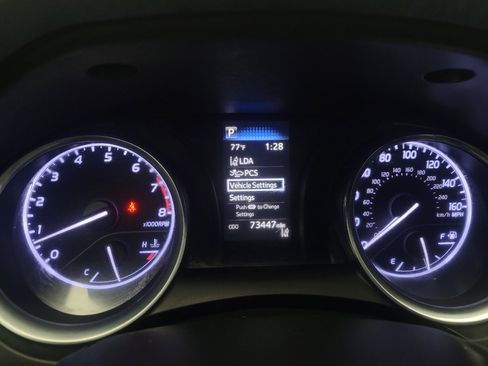 Used 2020 Toyota Camry LE image 23