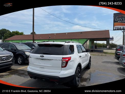 Used 2014 Ford Explorer XLT w/ Equipment Group 202A AWD/4WD image 4