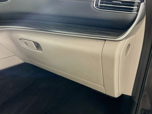Used 2024 Jeep Wagoneer Series II w/ Flexible Seating Group RWD image 34