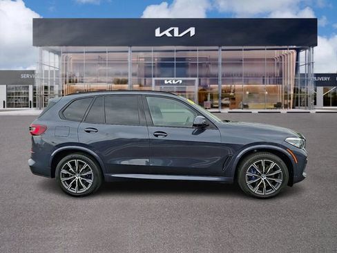 Used 2022 BMW X5 xDrive40i w/ M Sport Package AWD/4WD image 7