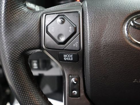 Used 2021 Toyota Tacoma TRD Sport w/ Technology Package image 32