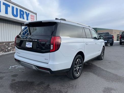 Used 2025 Ford Expedition Max Platinum AWD/4WD image 11