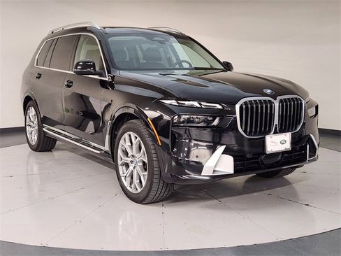 Used 2025 BMW X7 xDrive40i image 7