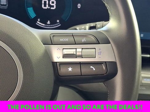 Certified 2025 Hyundai Kona SEL image 25