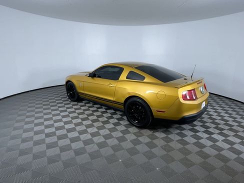 Used 2010 Ford Mustang Coupe image 7