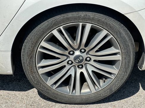 Used 2016 Kia Cadenza FWD image 24