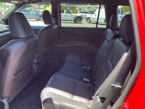 Certified 2024 Honda Passport Black Edition image 34